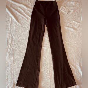 Lululemon HR Dark Brown Sequoia Groove Nulu Flare Pants NWT Women’s Size 4 32.5”